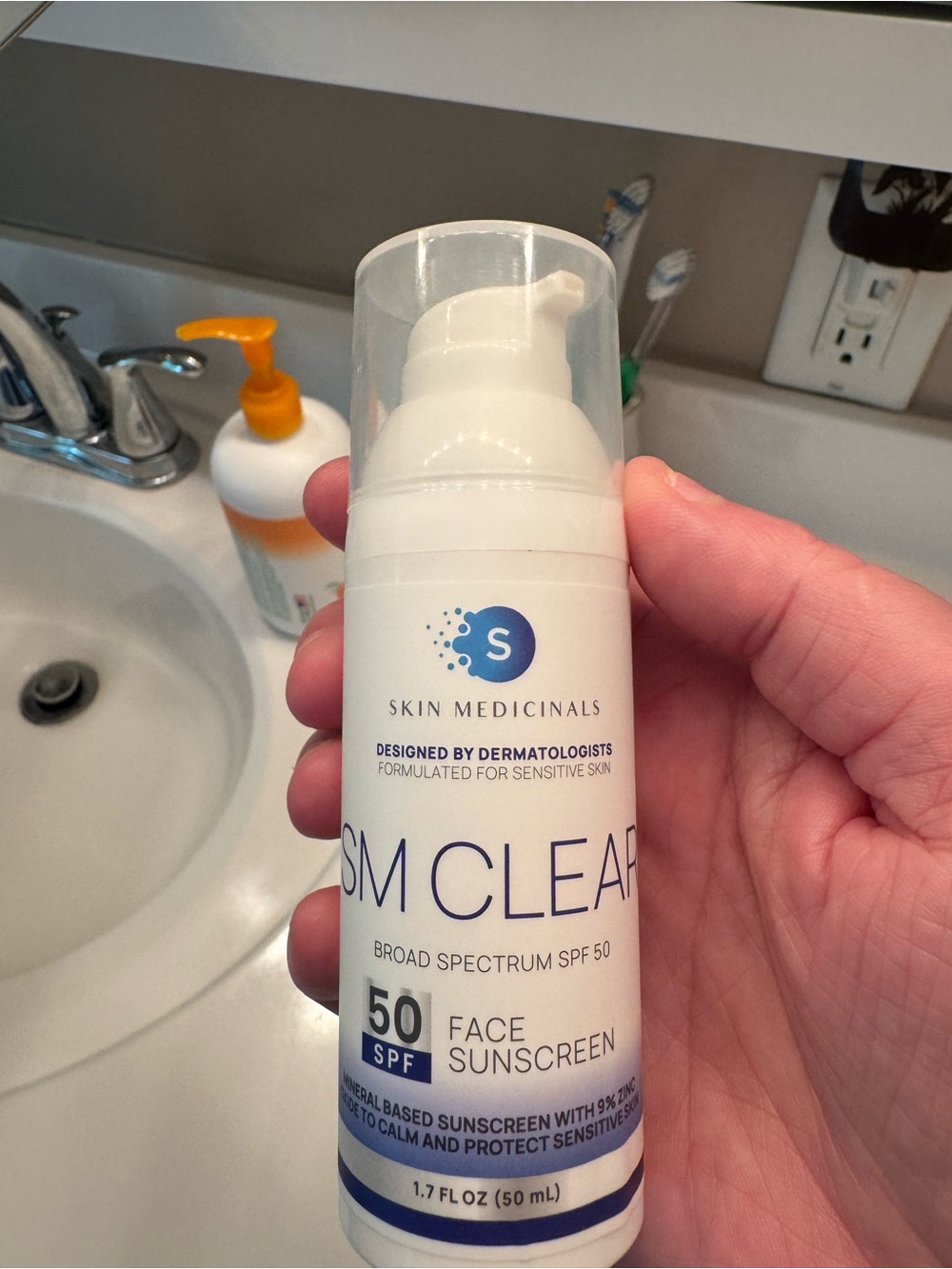 SM Clear SPF 50 Face Sunscreen - White And Triple Lipid Moisturizer Cream